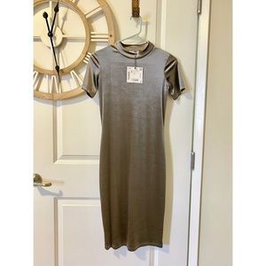 Daddy’s card velvet taupe dress
